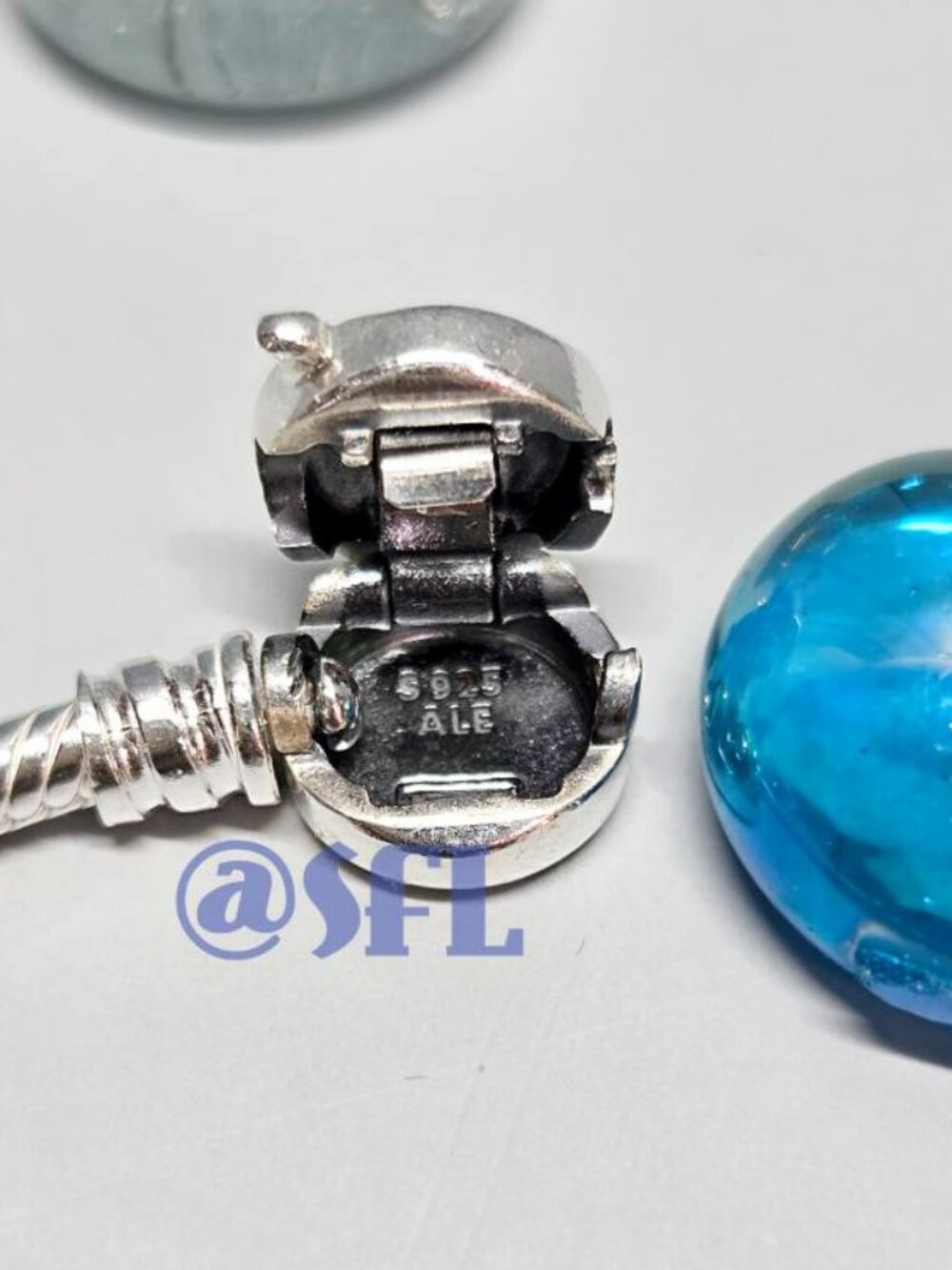 Authentic Pandora Moments Marvel The Avengers Logo Clasp Snake Chain Bracelet 18 - Picture 4 of 8